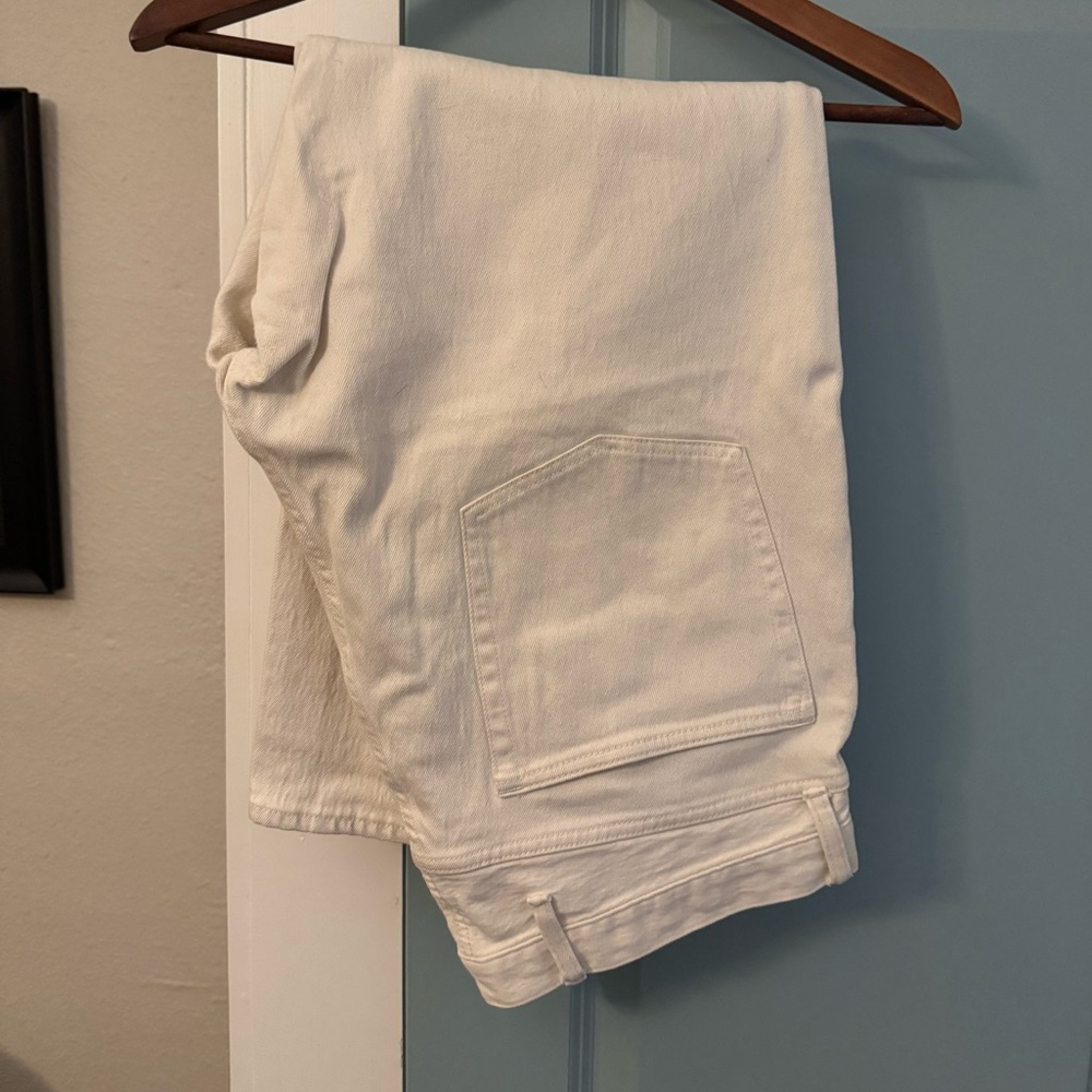 Gap
36x30
Straight Crop Fit